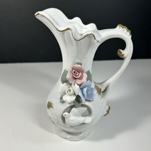 Floral Pitcher‎ Vase W/Dove & Gold Accents Porcelaine